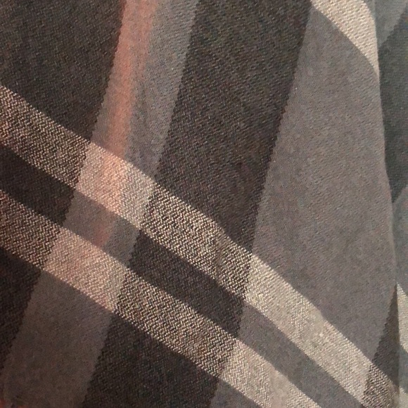 No label, slate/black/grey plaid fringed cozy poncho - Picture 2 of 2